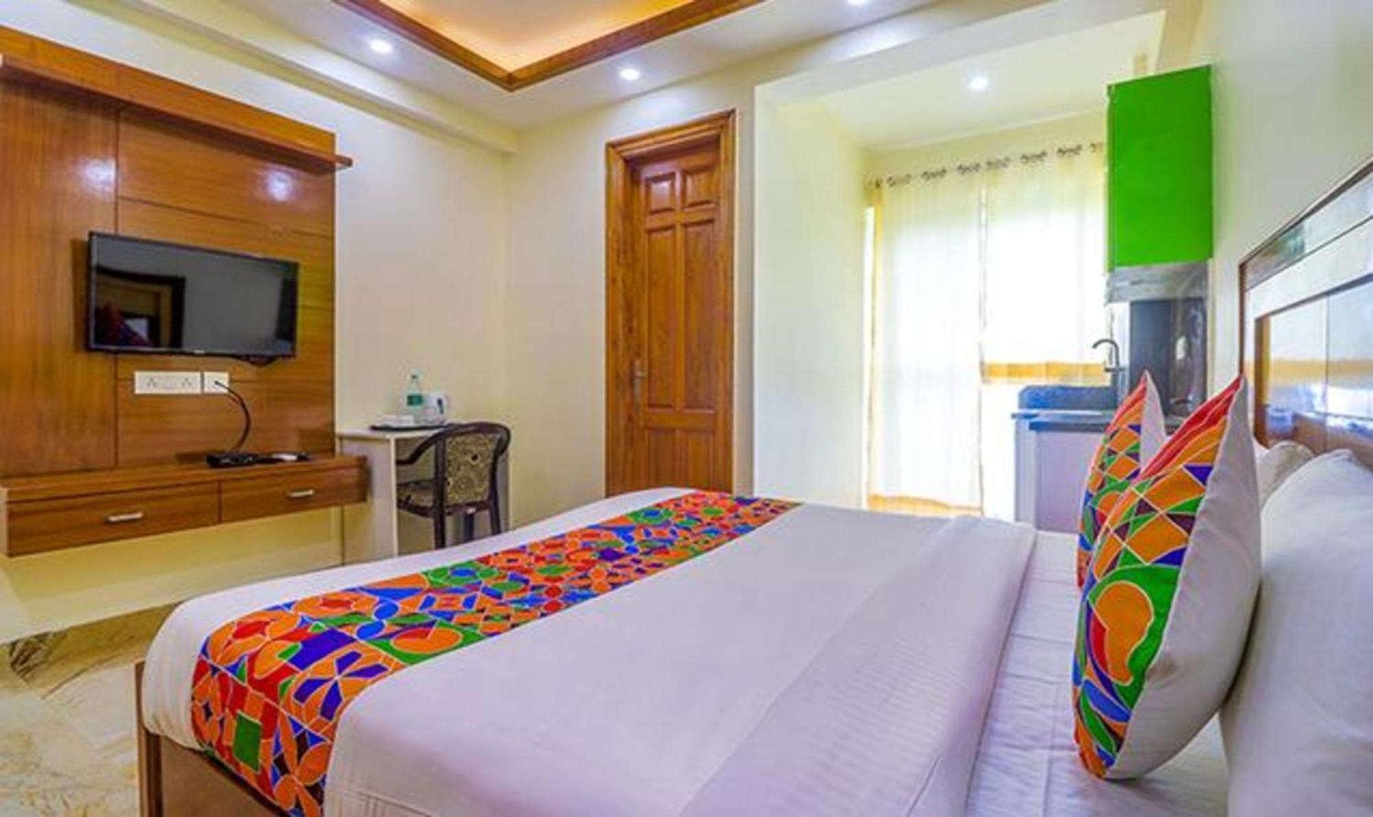 Fabhotel Star Corporate Suite Ґурґаон Екстер'єр фото